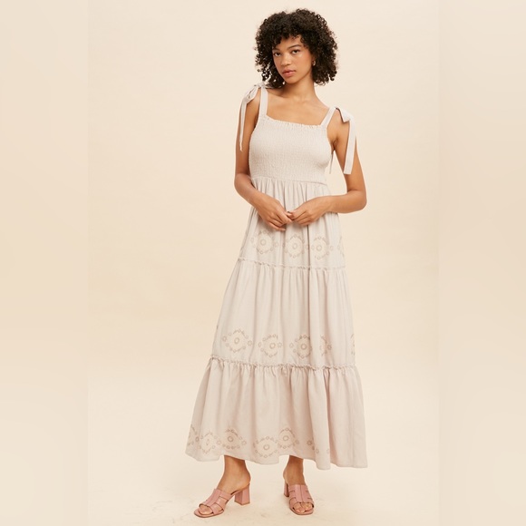 Terrance Views Linen Blend Maxi Dress - Picture 2 of 4